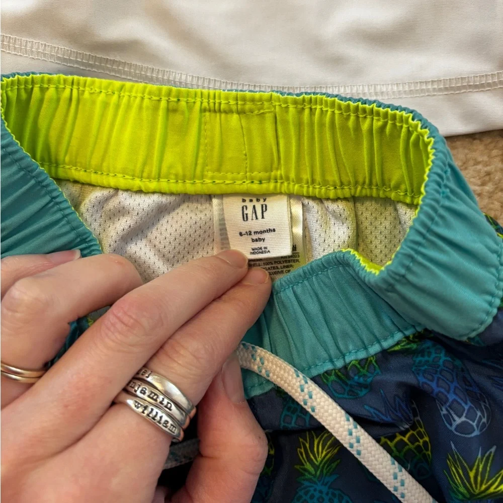 Baby Gap Rash Guard and Swimsuit Size 6-12 Months